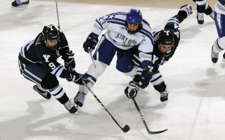 【体育足彩网】湖人内线觉醒，态度端正时表现卓越，潜能释放成争冠核心引擎