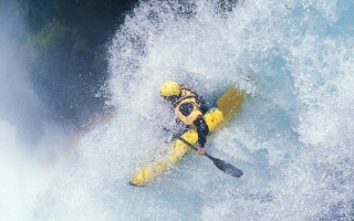 体育足彩网-安东尼奥誓言逆袭，垫底排名不阻足球奇迹