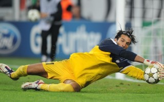 体育足彩网|英格兰阵容竞争白热化，边缘球员逆袭机会犹存